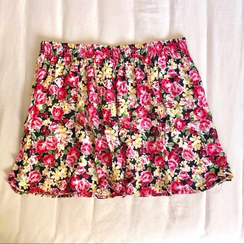 Floral mini skirt